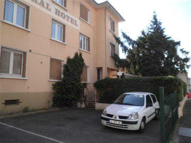 Central Hotel Saint-Priest  Exterior photo